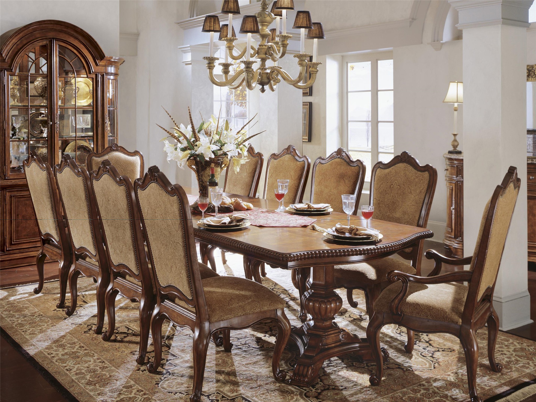 Universal Furniture Villa Cortina Double Pedestal Dining Table